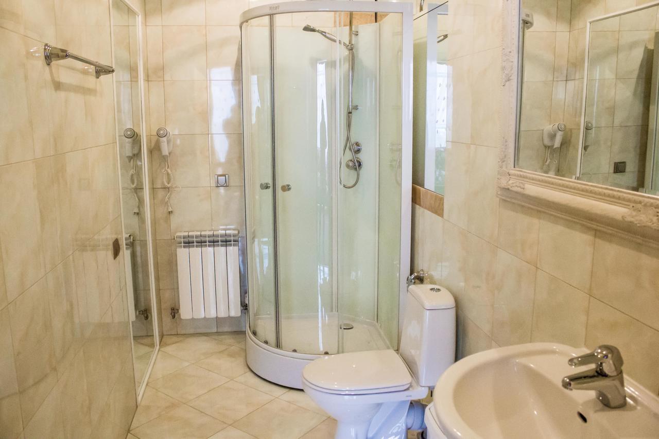 Отель Alir Житомир Экстерьер фото